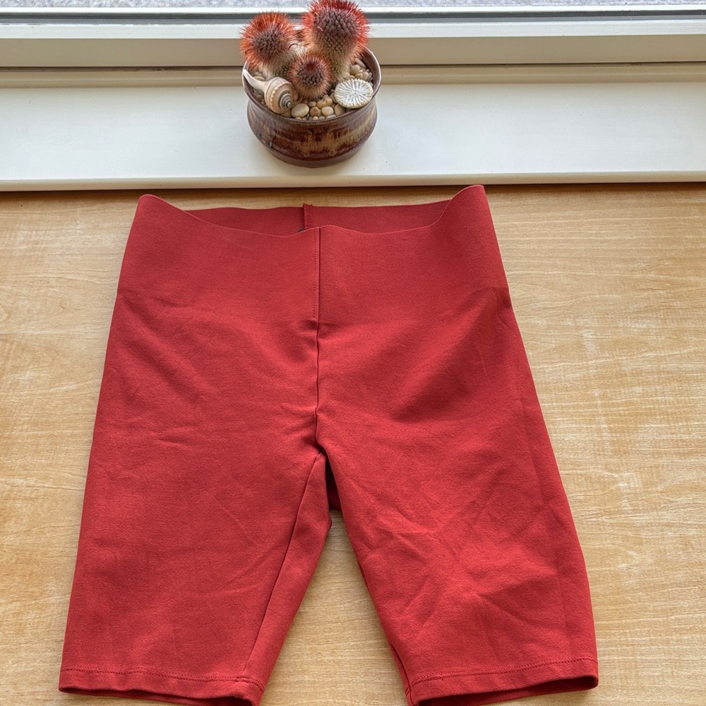 New without tags orange LOFT athletic Shorts longer length cute